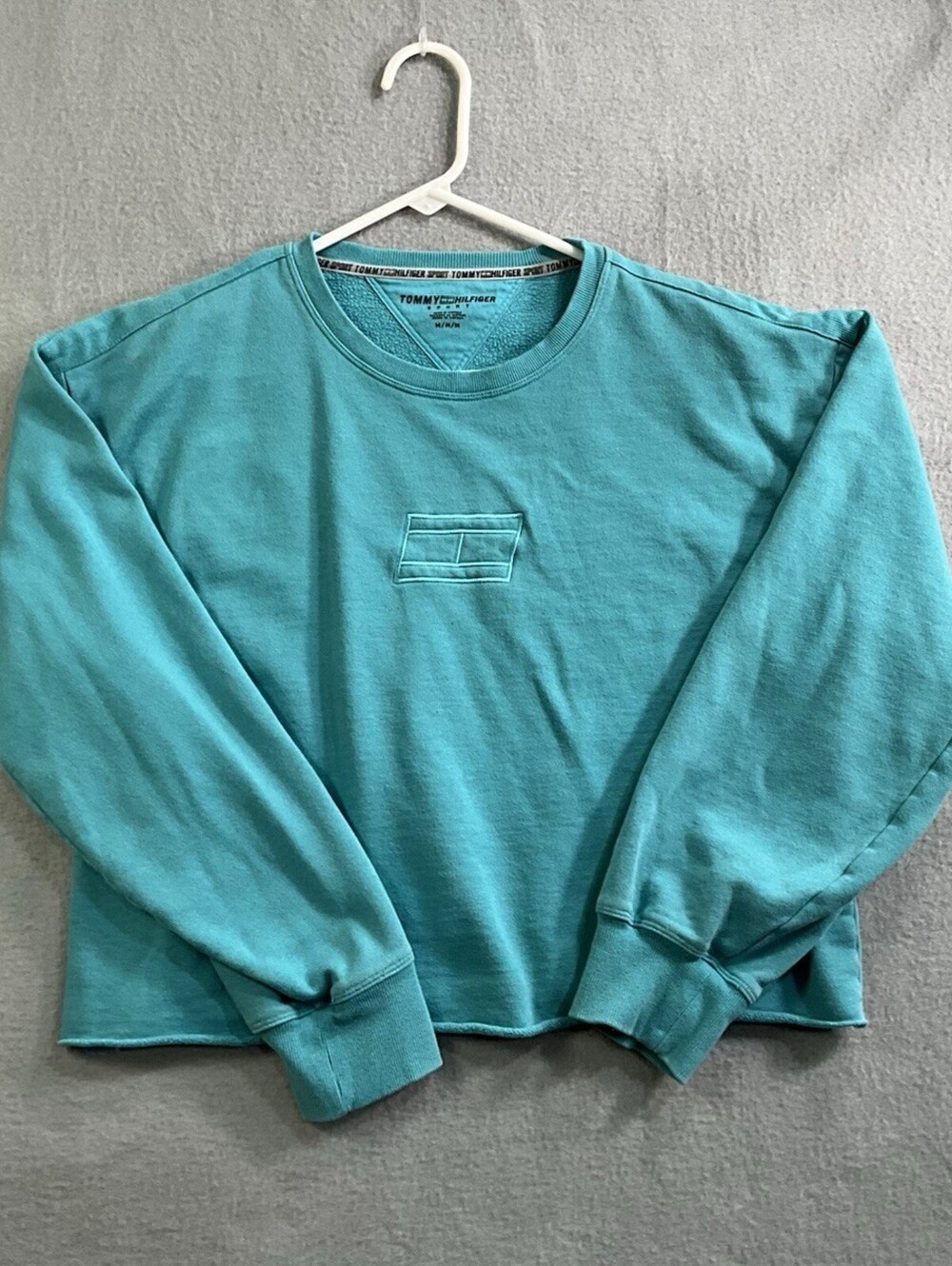 Tommy Hilfiger Sport Womens Medium Teal Cropped Sweatshirt Crew Neck Logo